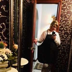 Apron with large pockets